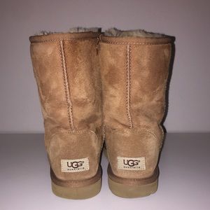 UGG Classic Short Boot